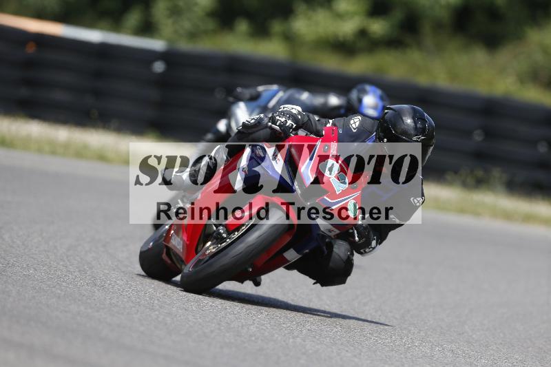 /30 23.06.2025 Get Faster Caremotion ADR/Rider Academy gruen/82